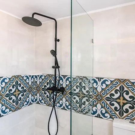 Anemis B アパート *