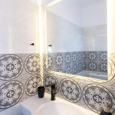 아파트 Anemis B *